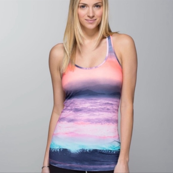 Lululemon Beach Scape CRB 8 - Picture 6 of 6